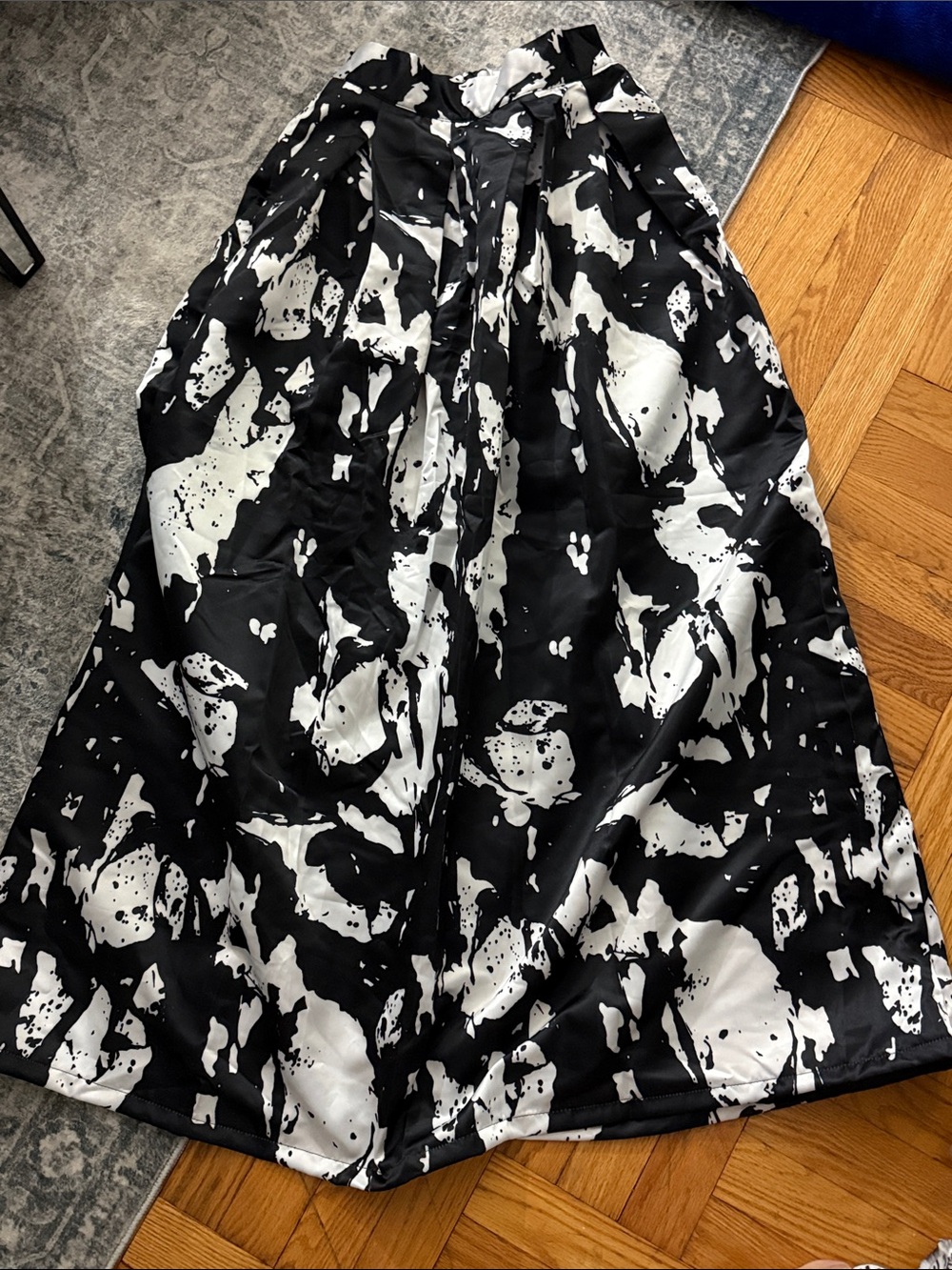 Black & White Abstract Print Maxi Skirt